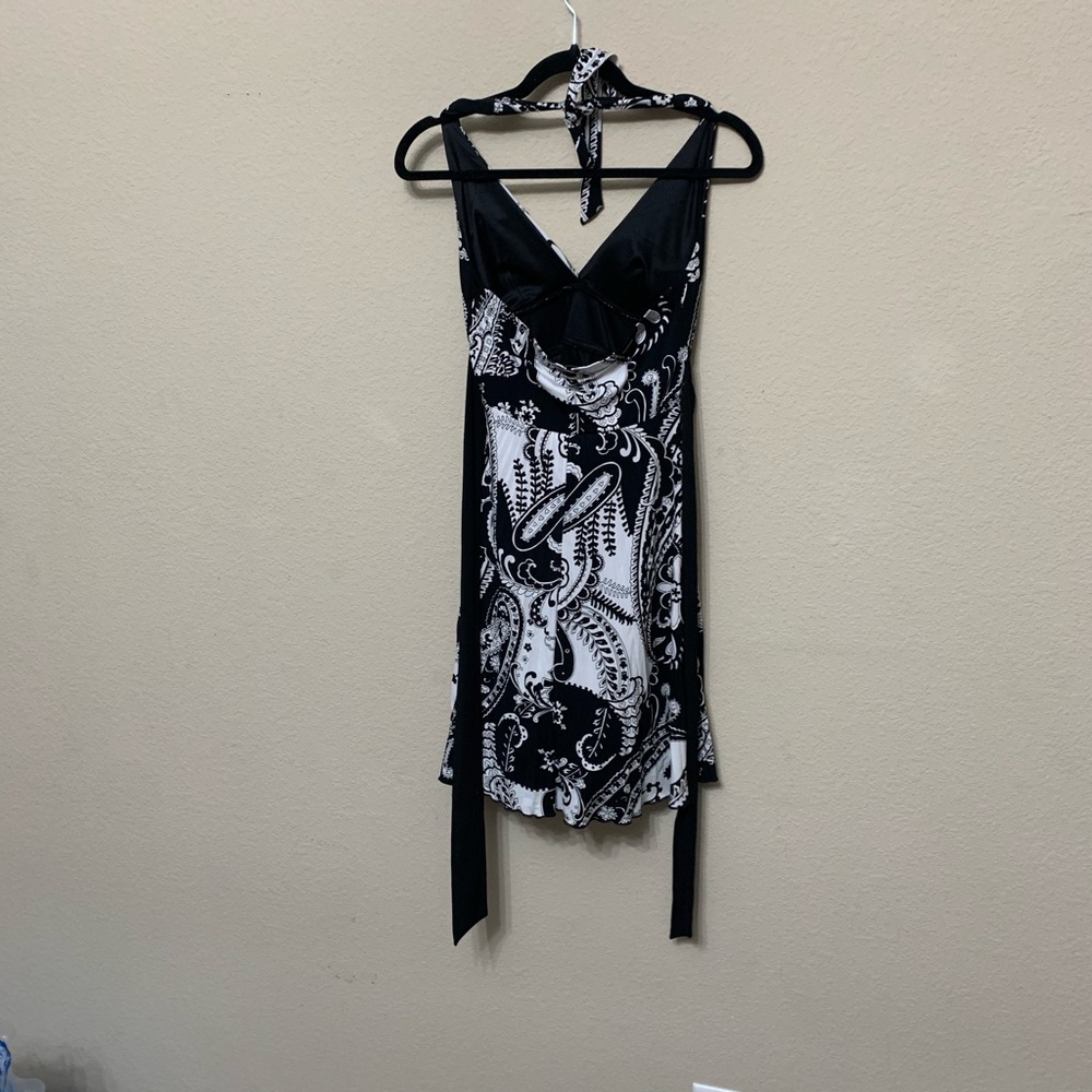 Halter top - Picture 2 of 3